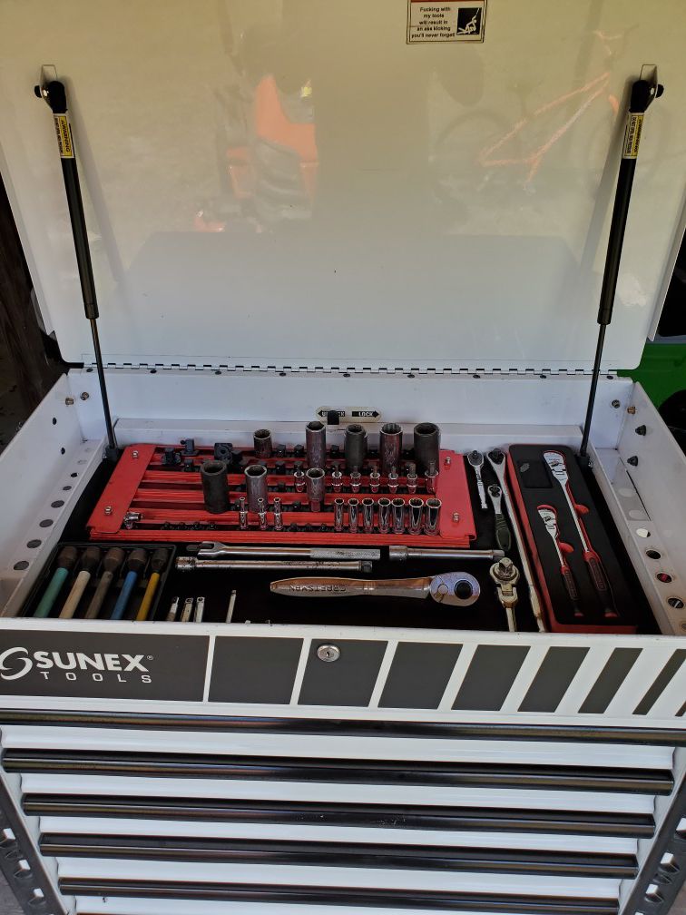 Sunex tool cart with tools