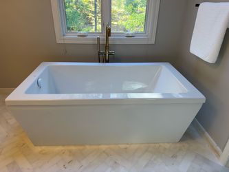 Neptune Ametys 3666 AFR Acrylic Freestanding White Tub 66x36