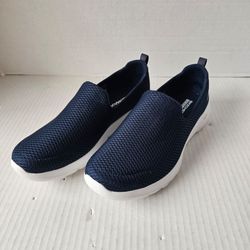 Sketchers Go Walk Joy Woman's Slip On Sneakers Size 9 Excellent Pre-Owned Condition