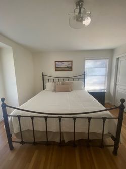 Bombay Company King Bed