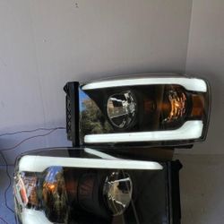 Dodge Ram 2006-2008 Headlights 