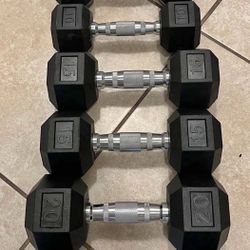 Dumbells Set 100 lbs  2 Each (5/10/15/20) Total 100 Lbs x 150$ FIRM PRICE 1.5$ per POUND