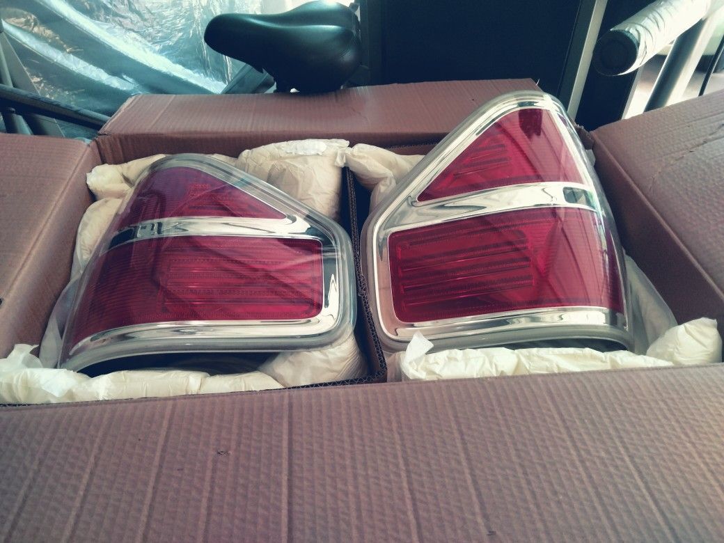 Rear Tail Lights 2012 Ford F-150