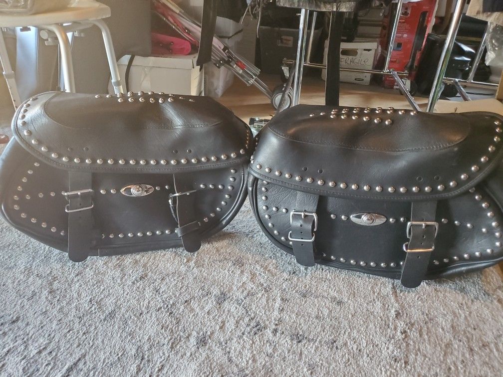 Harley Davidson saddle bags