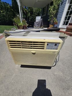 5350  BTUs  Good Working Condition / No Remote $80 OBO