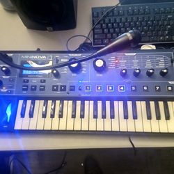 Mininova synth keyboard