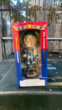 Mr  Punch bobble head