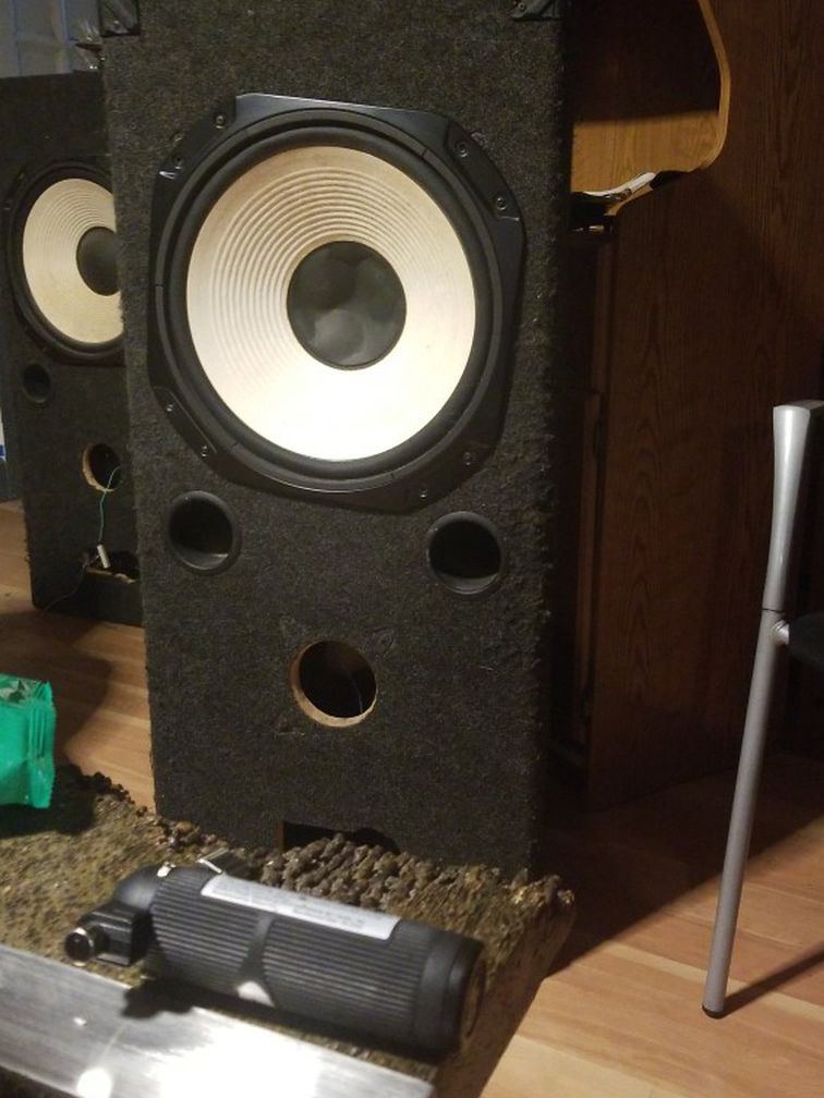 Speaker With Box
