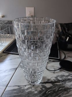 Clear Crystal Glass Vase with Grid Pattern