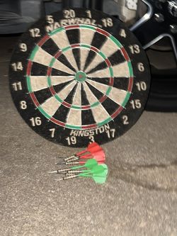 Kingston REAL Dart Board And Darts Included