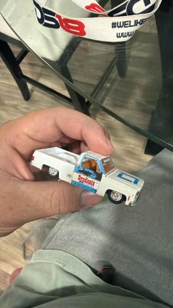 Custom trucks 1/64