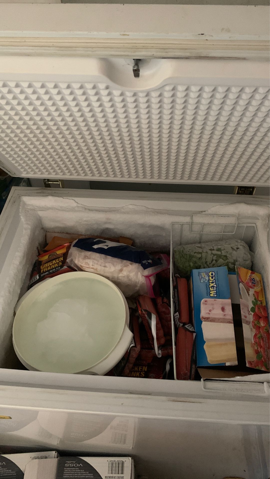 Looking to buy a freezer / Busco un congelador con Las tres bbb”s
