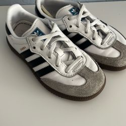 Adidas Sneakers C9