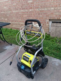 Premium Electric RYOBI Pressure Washer  2000 PSI