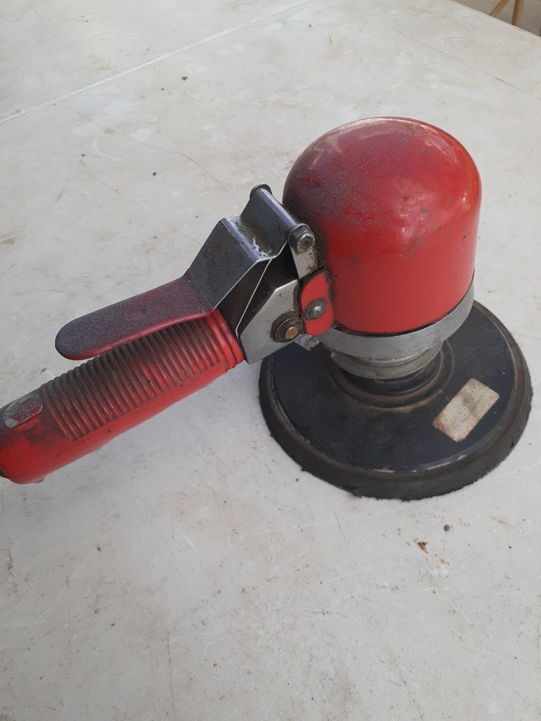 Ingersoll Rand 6" dual action sander