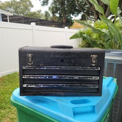 tool box 3 drawer good Condition. 