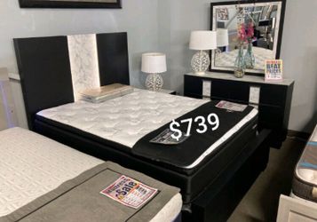 Stunning 4-pc bedroom set queen bed, dresser, mirror & nightstand