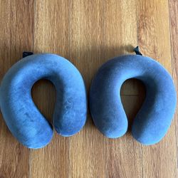 Set of 2 Gray Travel Neck Pillows