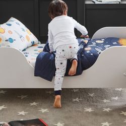 Pottery Barn Toddler Bed