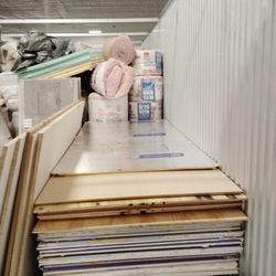 10x30 Storage Unit With Building Materials 