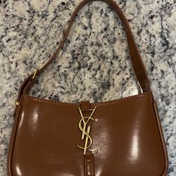 YSL PURSE (200)