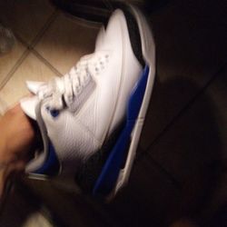 Shoes 4s