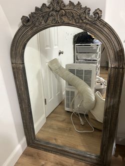floor mirror