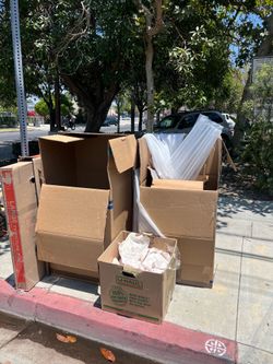 Free moving boxes