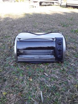 BLACK & DECKER TOASTER OVEN