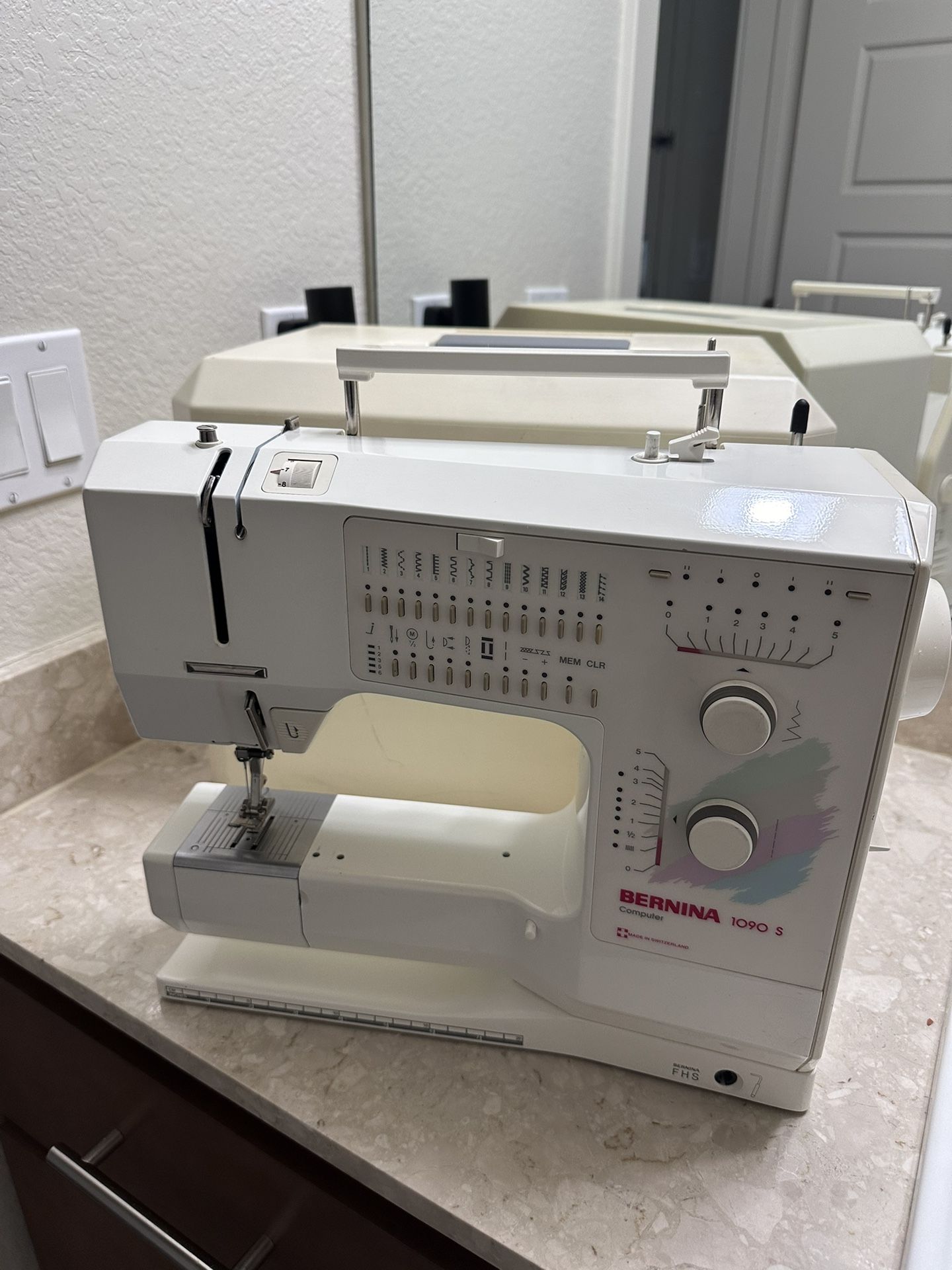 BERNINA 1090 S Computerized Sewing Machine