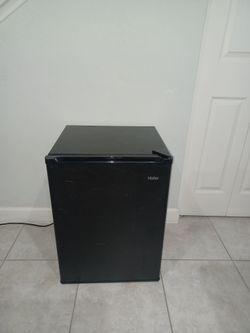 Mini refrigerator