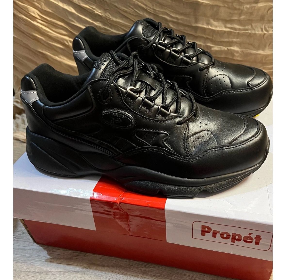 Propet Stability Walker Men’s Leather walking shoe size 8 1/2