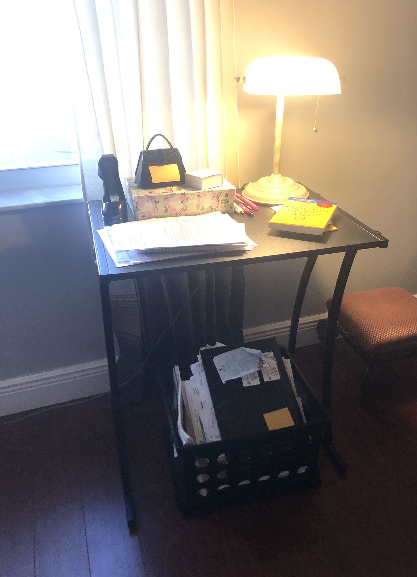 Small Black Desk With Lamp