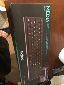 Logitech - K830 Illuminated Keyboard - Black