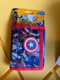Marvel Avengers Captain America Wallet & Keychain Set