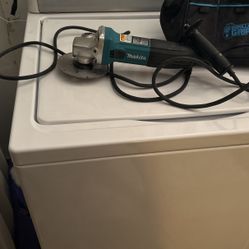 Makita Grinder