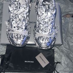 Balenciaga Defender