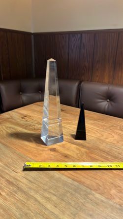 Glass pyramid tower figurines