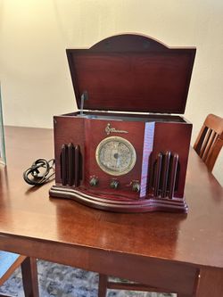 Emerson Am/Fm Vintage Tabletop Radio