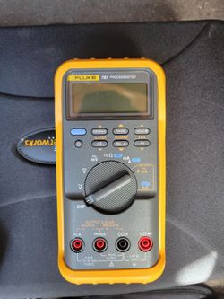 Fluke 787 ProcessMeter Multimeter