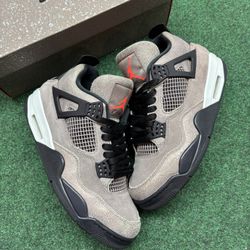 JORDAN 4 TAUPE HAZE SIZE 9.5