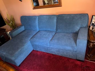 Couch + 2 chairs