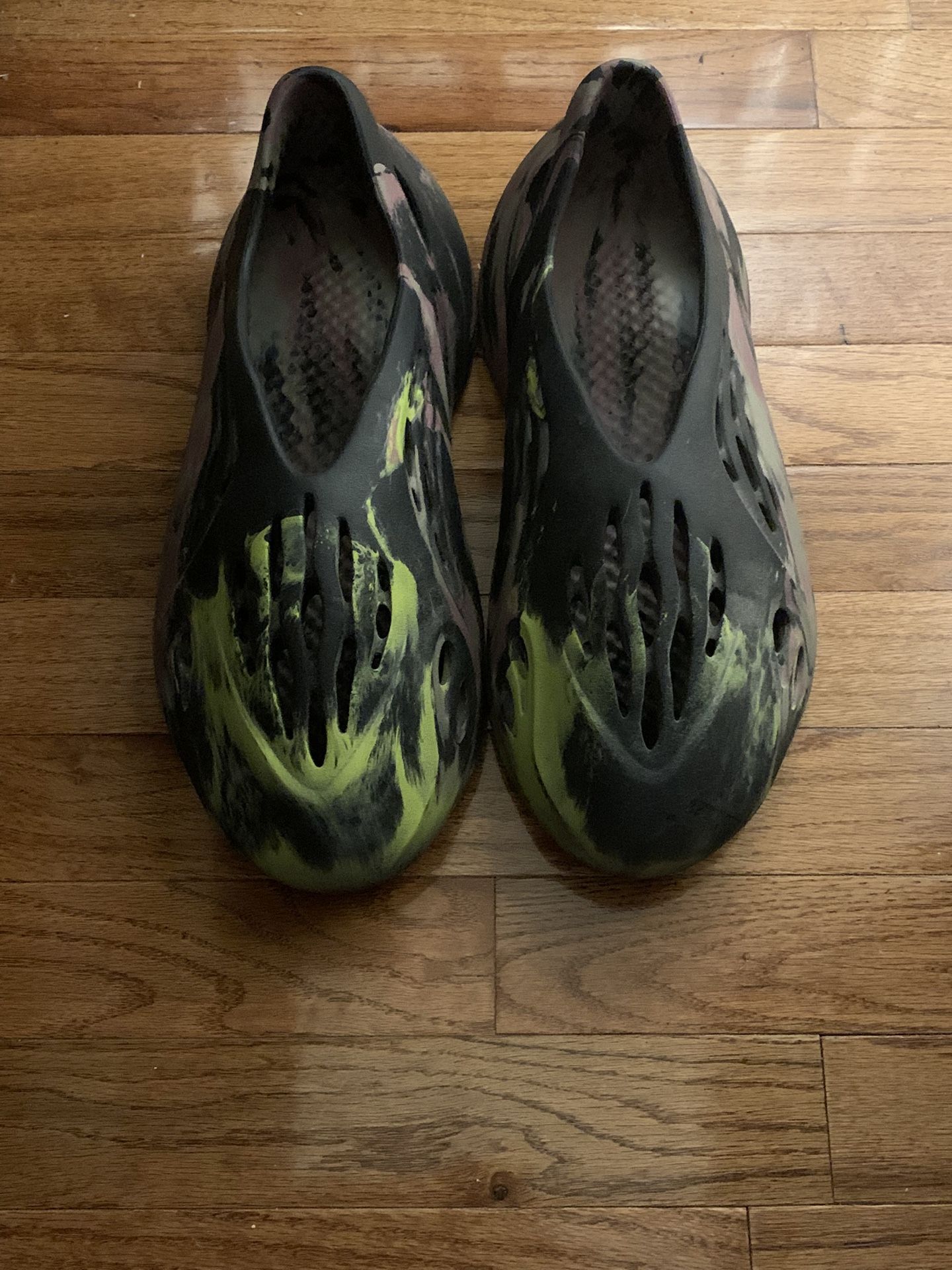 Adidas Yeezy Foam RNR MX Carbon Size 11