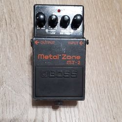 Boss Metal Zone Pedal MT-2