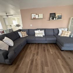 Gray Sectional Couch 