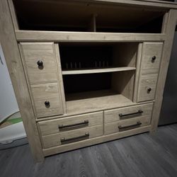 Wood entertainment Center 