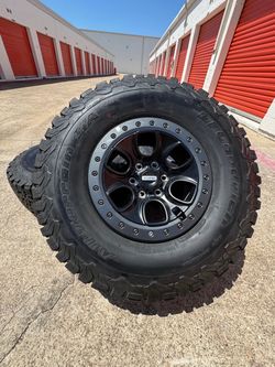 17s Ford F150 Raptor Beadlock capable Rims Rines Wheels new Oem 6x135