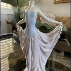 Elegant Lladro The Dancer Ballerina Figurine Hand Made Spain