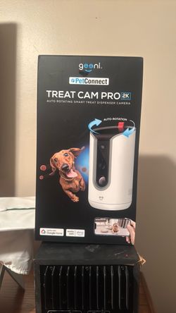 Pet cam with great dispenser
