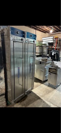 Six pie electric pizza oven